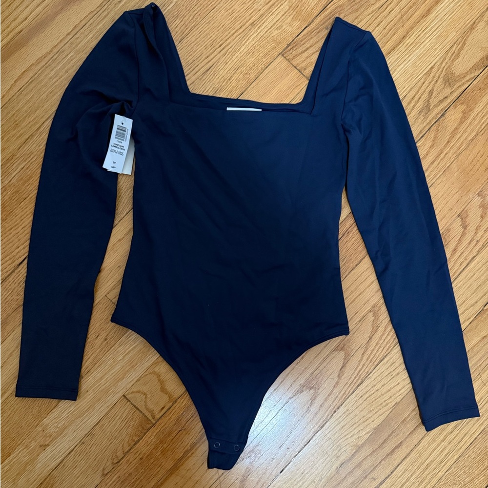 Aritizia Navy Blue Contour Long sleeve